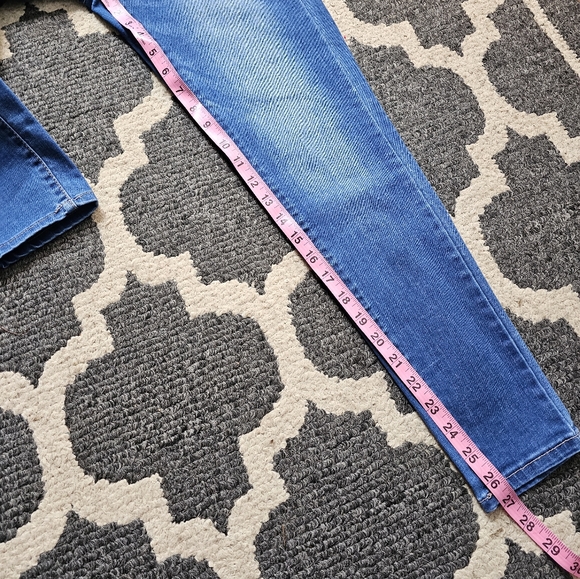 WAX JEAN. Butt I Love You. Skinny Jeans. - Picture 10 of 12